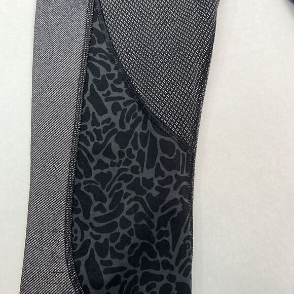 Lululemon Wunder Under Crop Align 23” gray and black multi leggings size 6 Flaws - Picture 7 of 12